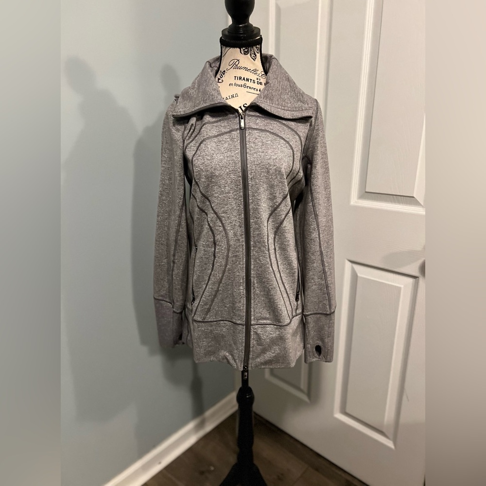 Lululemon fitted Zip-Up Jacket with hood size 10